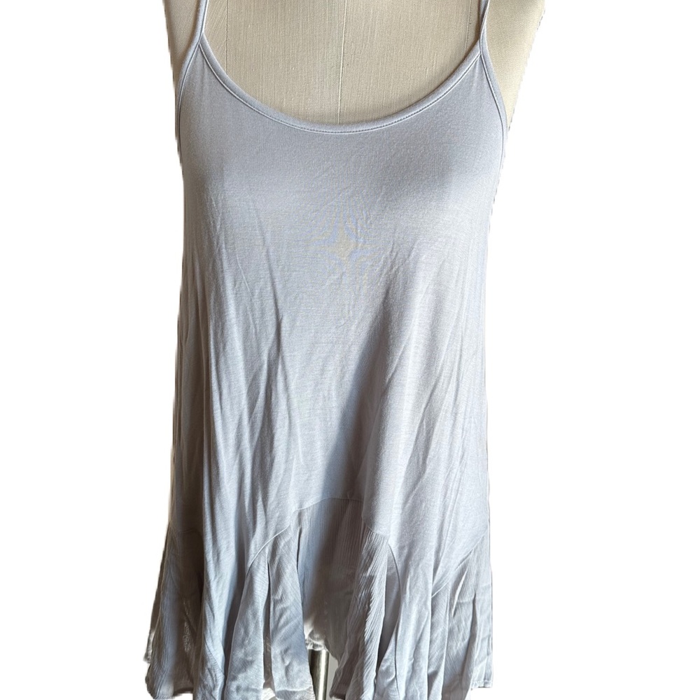 BNWT Grace & Lace Gray Shirt Extender. Size Medium